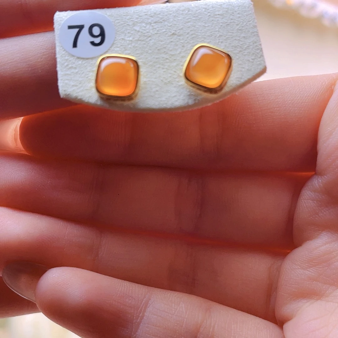 玛瑙/玉髓耳钉银S925镀金镶嵌