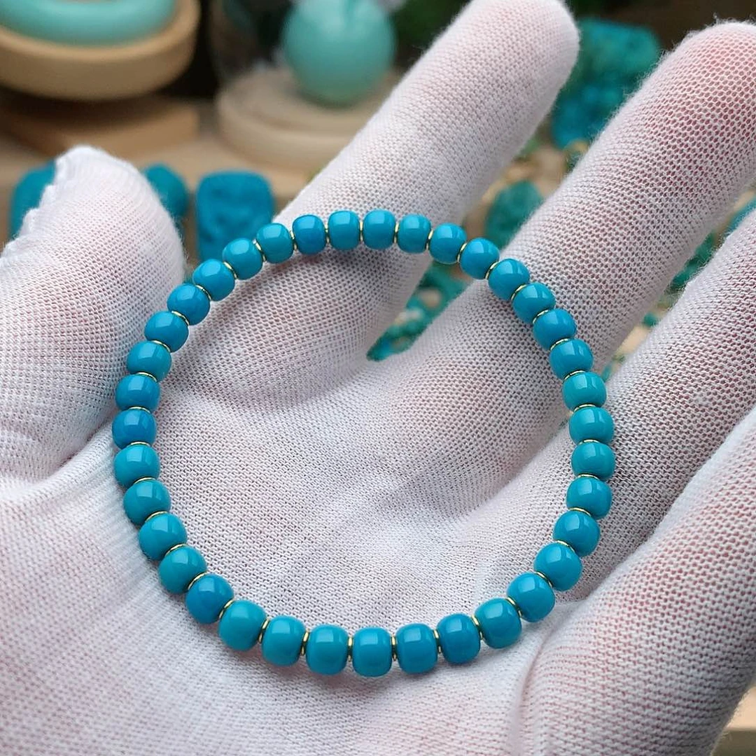 绿松石未镶嵌颈饰