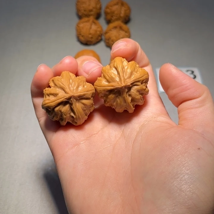 浅***笑文玩核桃把件四棱491