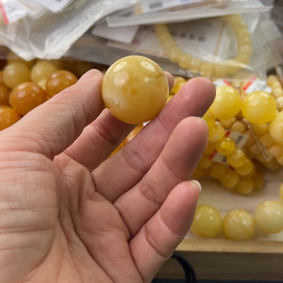 未镶嵌琥珀珠宝奇石