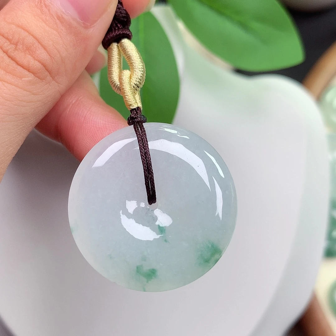 颈饰未镶嵌翡翠平安扣 30.7x6.2mm