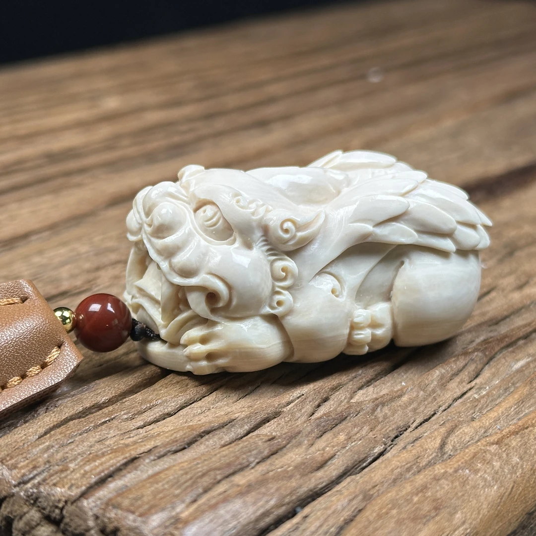 H2834天然猛犸牙 貔貅 33X51X24mm支持鉴定 假一罚四