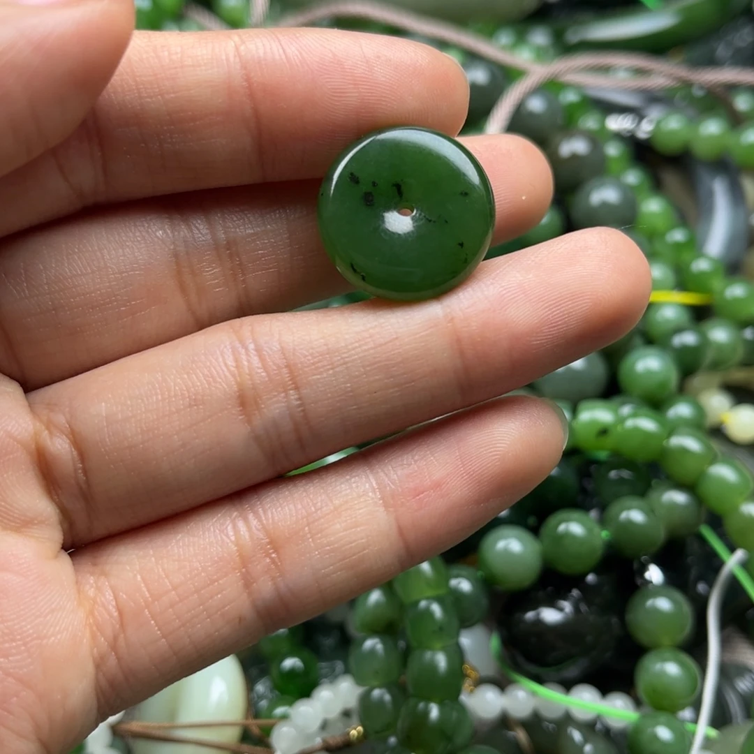 和田玉（碧玉）未镶嵌颈饰