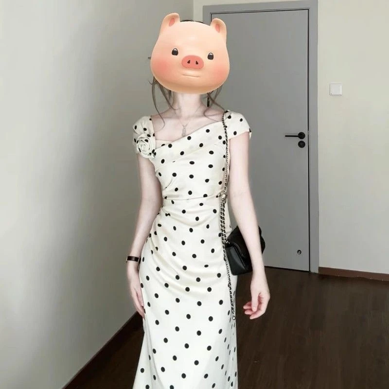 法式气质白色波点连衣裙子女装夏季2025新款立体花朵收腰包臀长裙