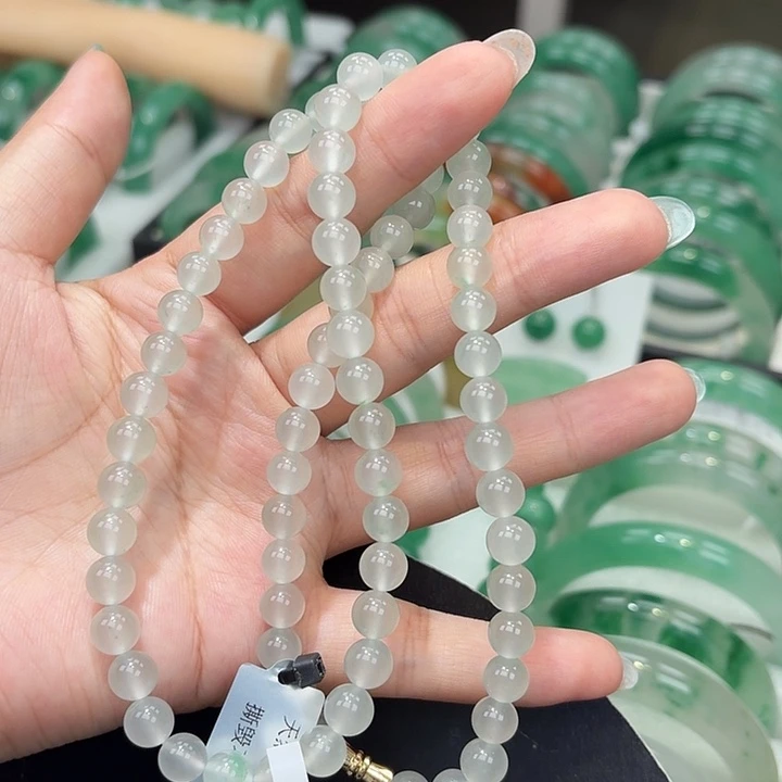 项链未镶嵌石英质玉（非洲翠）