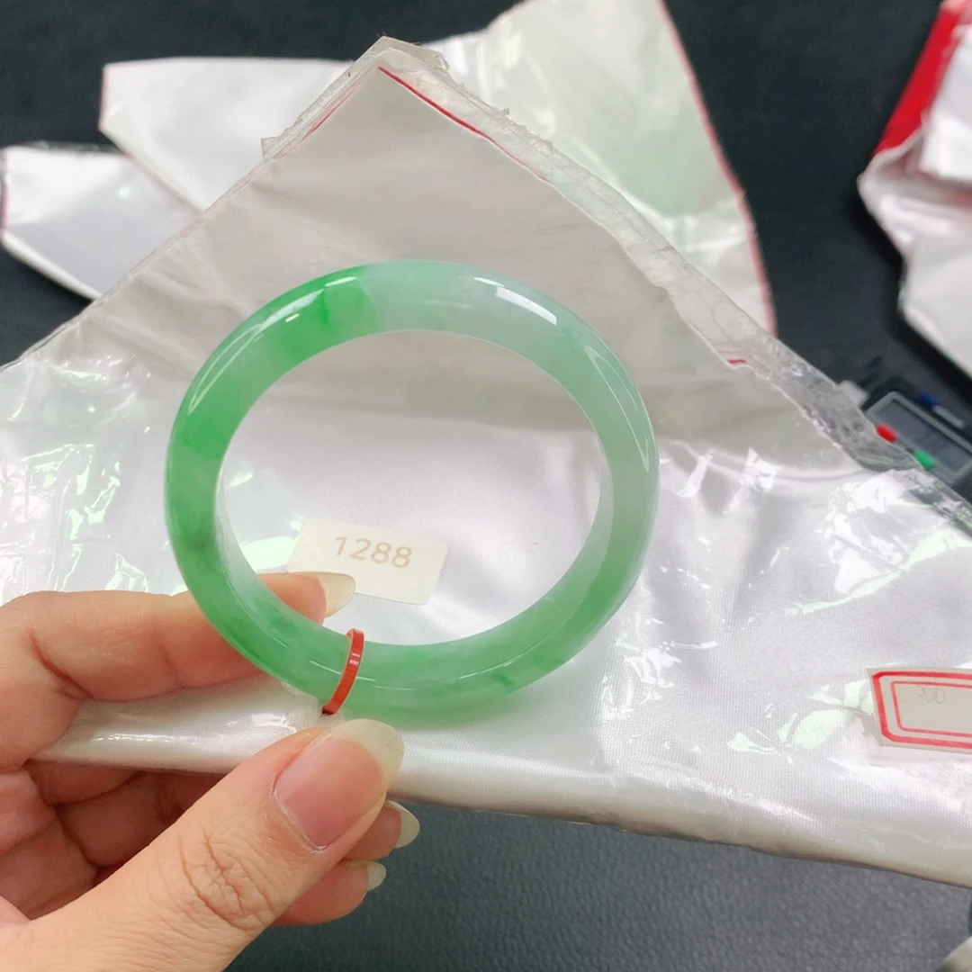 未镶嵌手镯翡翠冰绿03