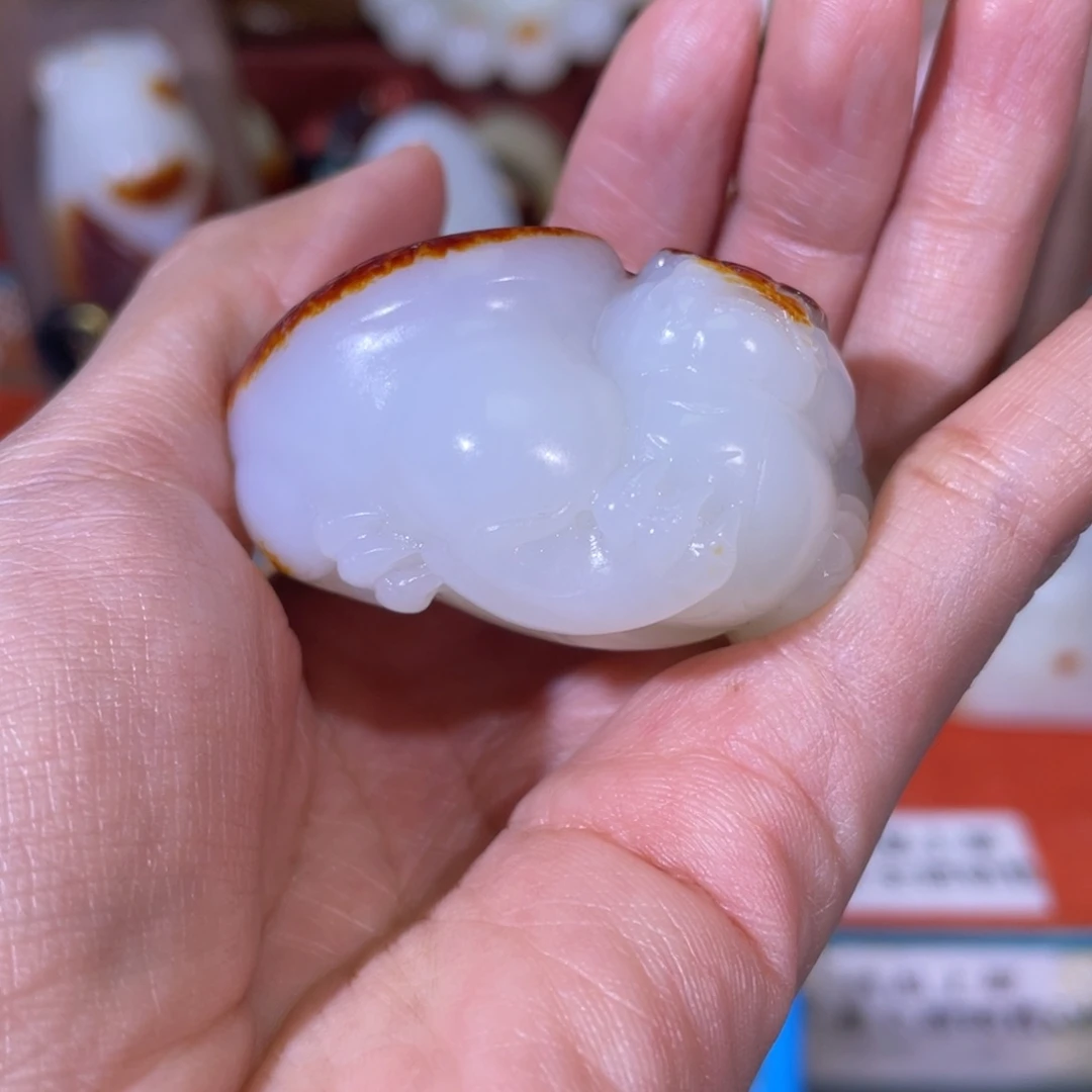 虎***坛和田玉未镶嵌把件