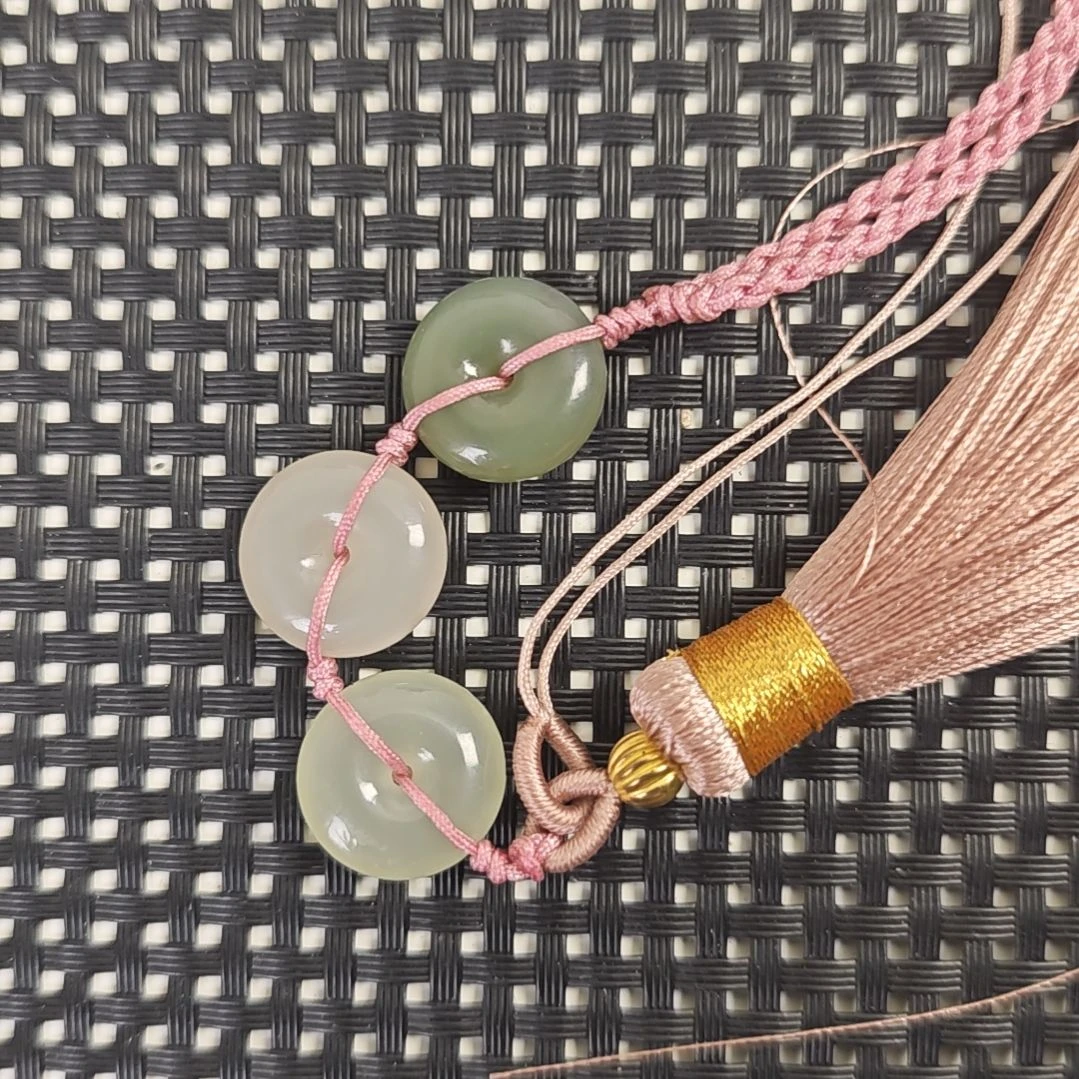 和田玉未镶嵌车挂