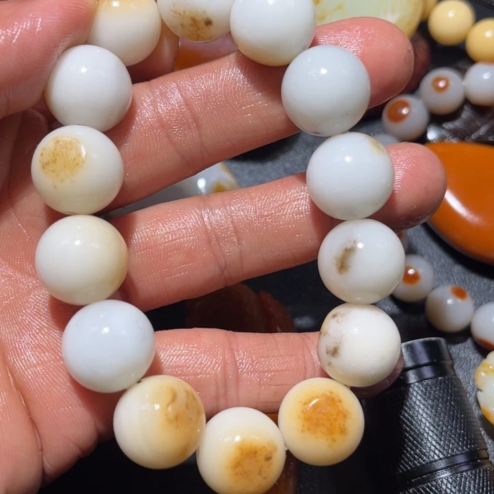 和田玉未镶嵌珠宝奇石