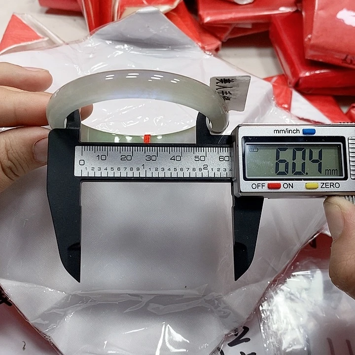 翡翠手镯未镶嵌219