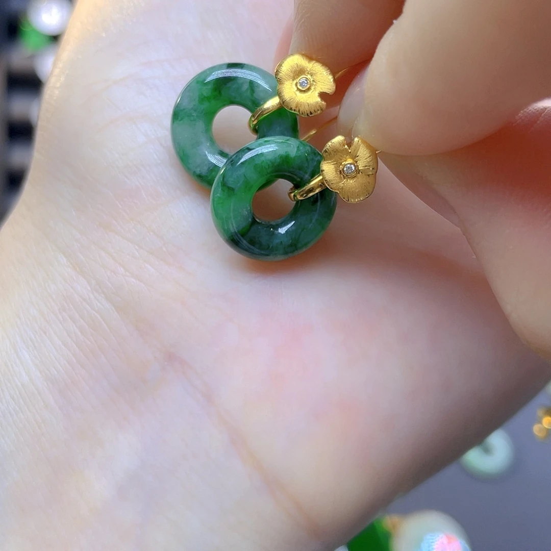 18K金镶嵌翡翠耳饰天然翡翠
