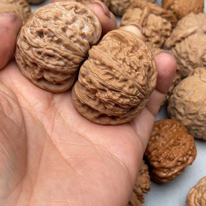 文玩核桃把件改**，白狮子