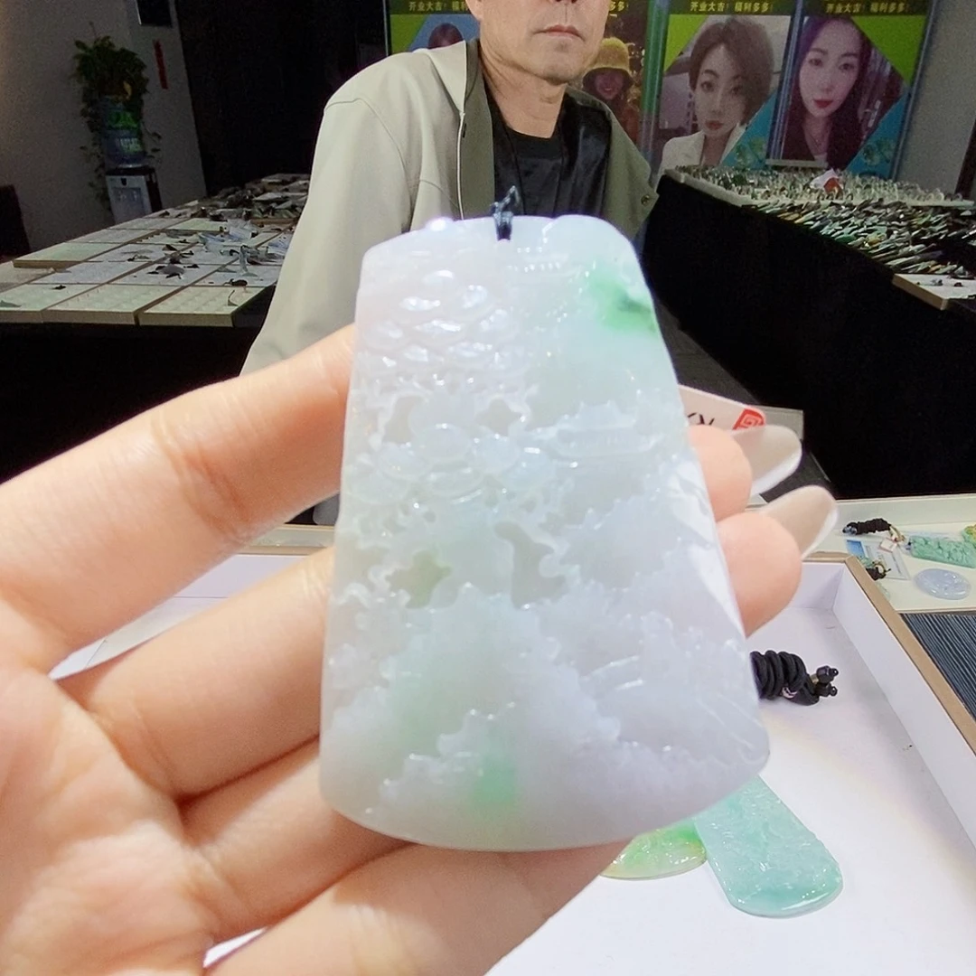 颈饰未镶嵌翡翠翡翠