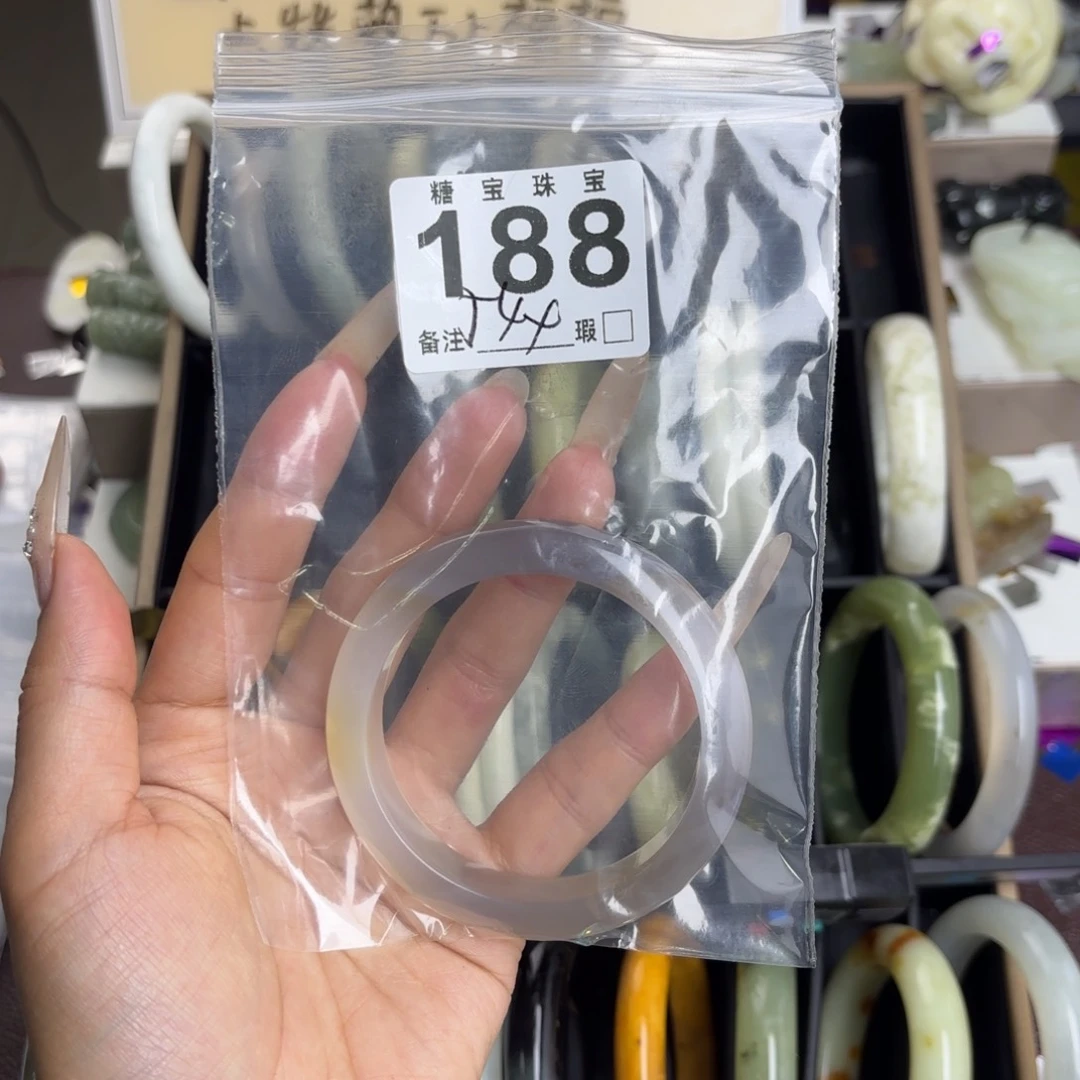 未镶嵌蛇纹石玉手镯嘻***?