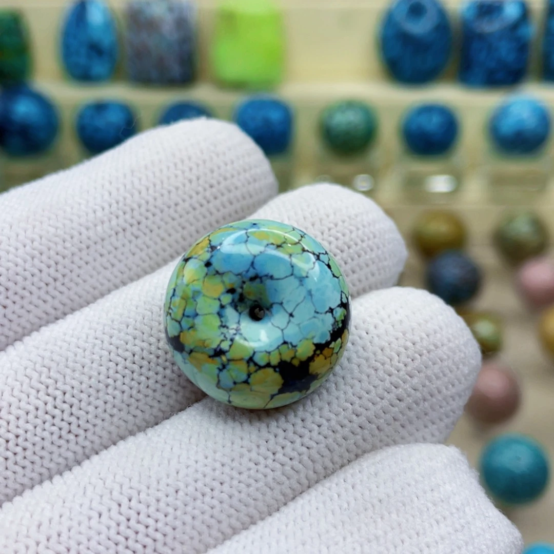 未镶嵌绿松石颈饰