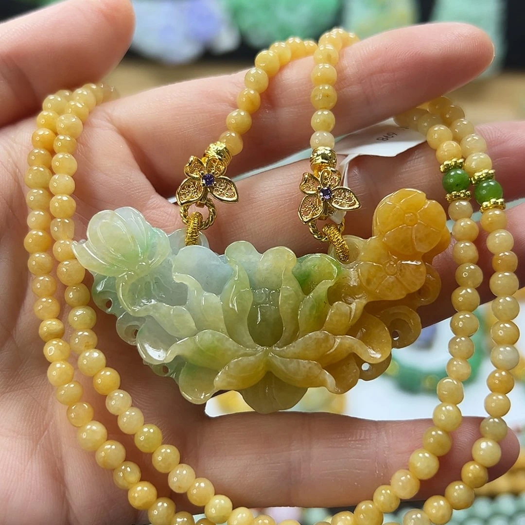 翡翠未镶嵌颈饰吊坠