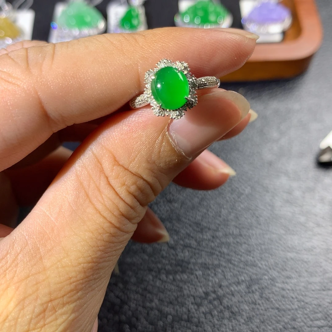 翡翠18K金镶嵌戒指翡翠