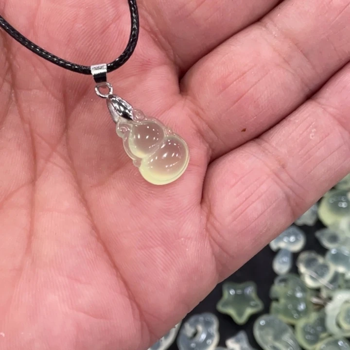 蛇纹石玉合金颈饰