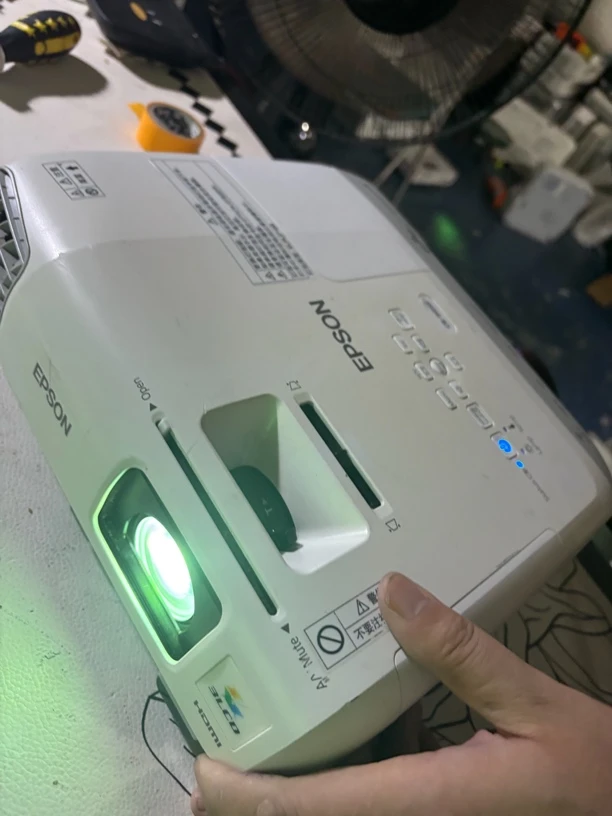 9新  二手 爱普生特价投影仪 运费自理