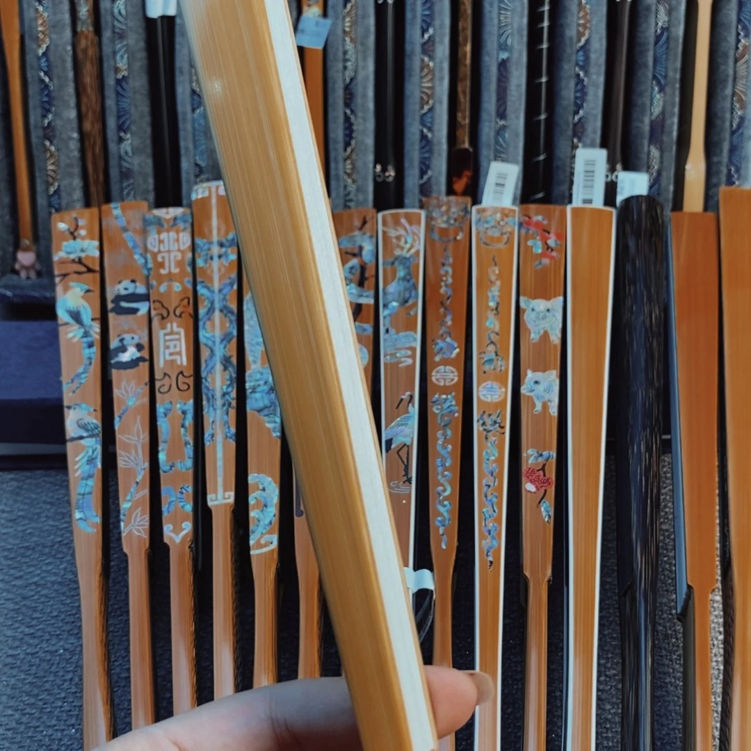 扇子手工制作工艺精湛制作