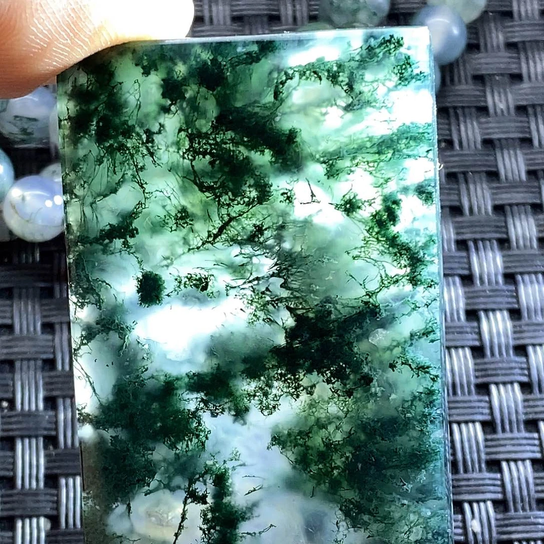 未镶嵌颈饰玛瑙/玉髓小**娘
