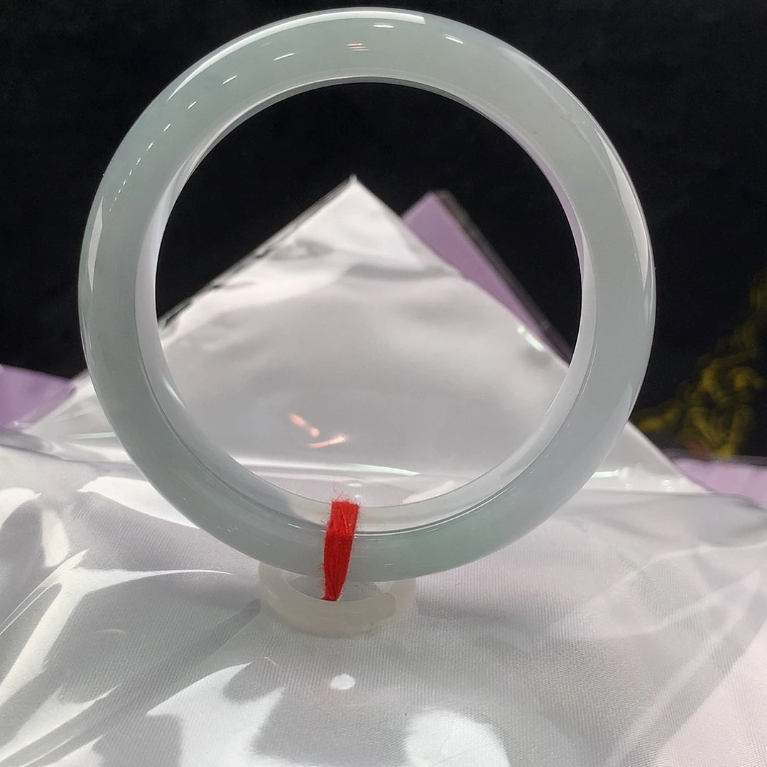 翡翠未镶嵌手镯圈口56