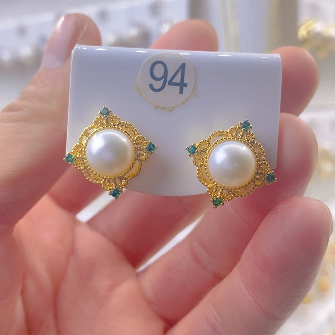 淡水珍珠耳饰未镶嵌
