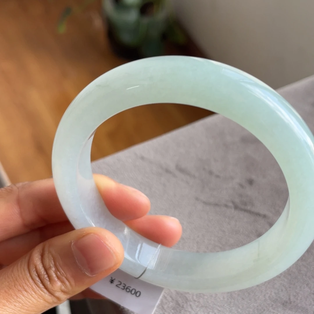 翡翠未镶嵌手镯冰晴