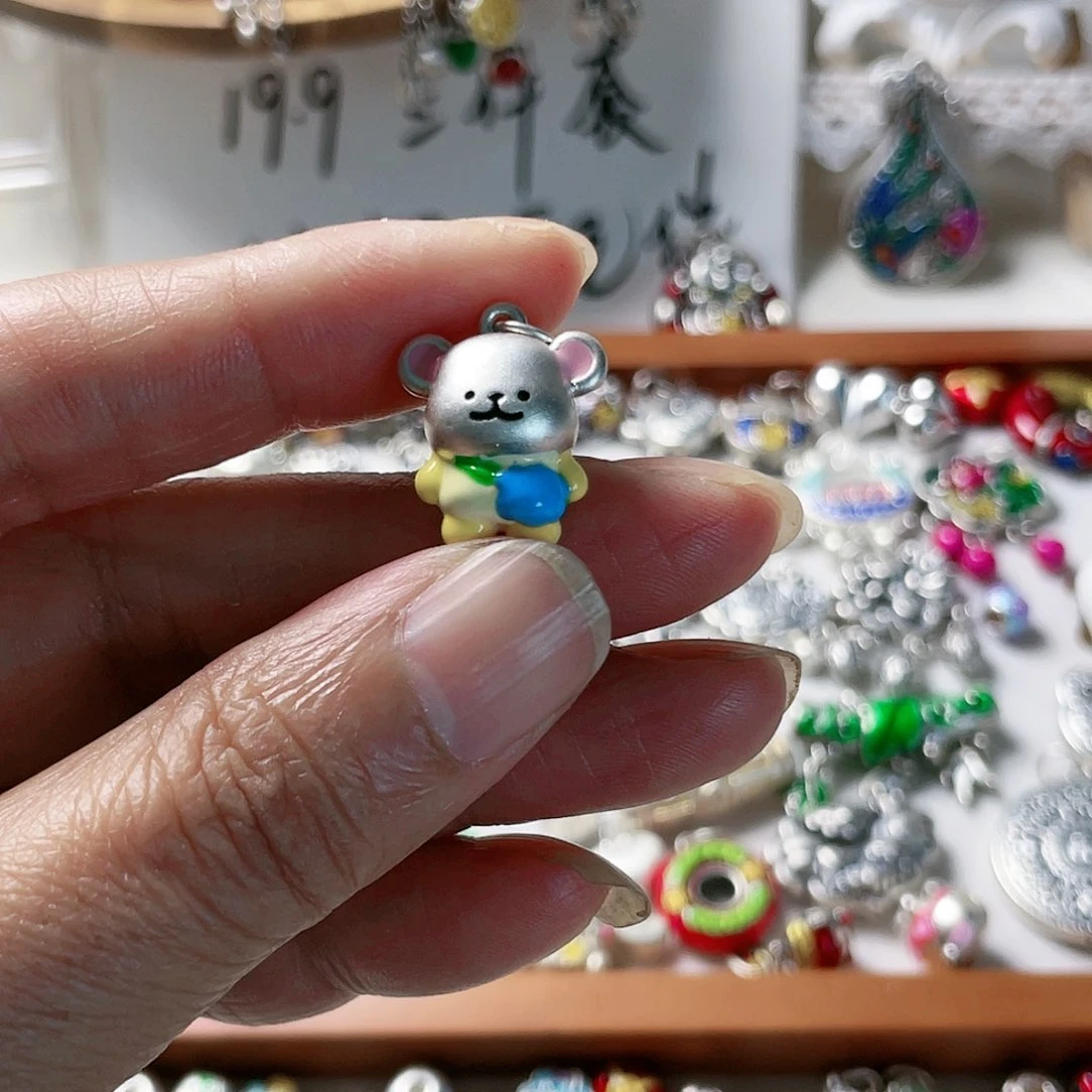 珐琅吊坠足银小熊