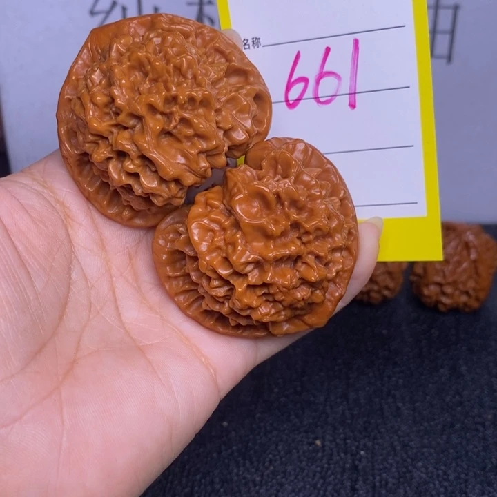 文玩核桃吊坠661/48官帽