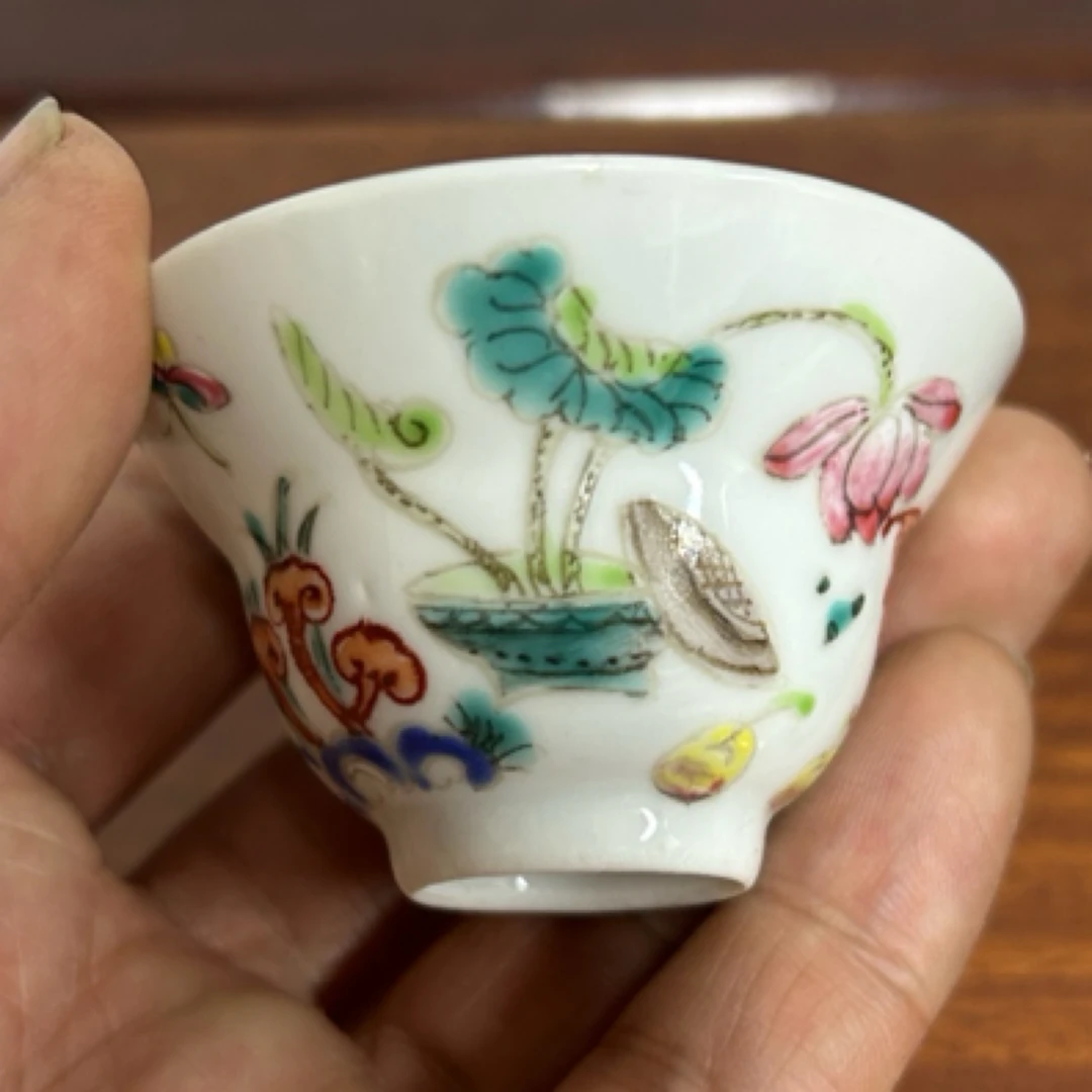 景德镇 粉彩荷花花卉纹葫芦形小杯