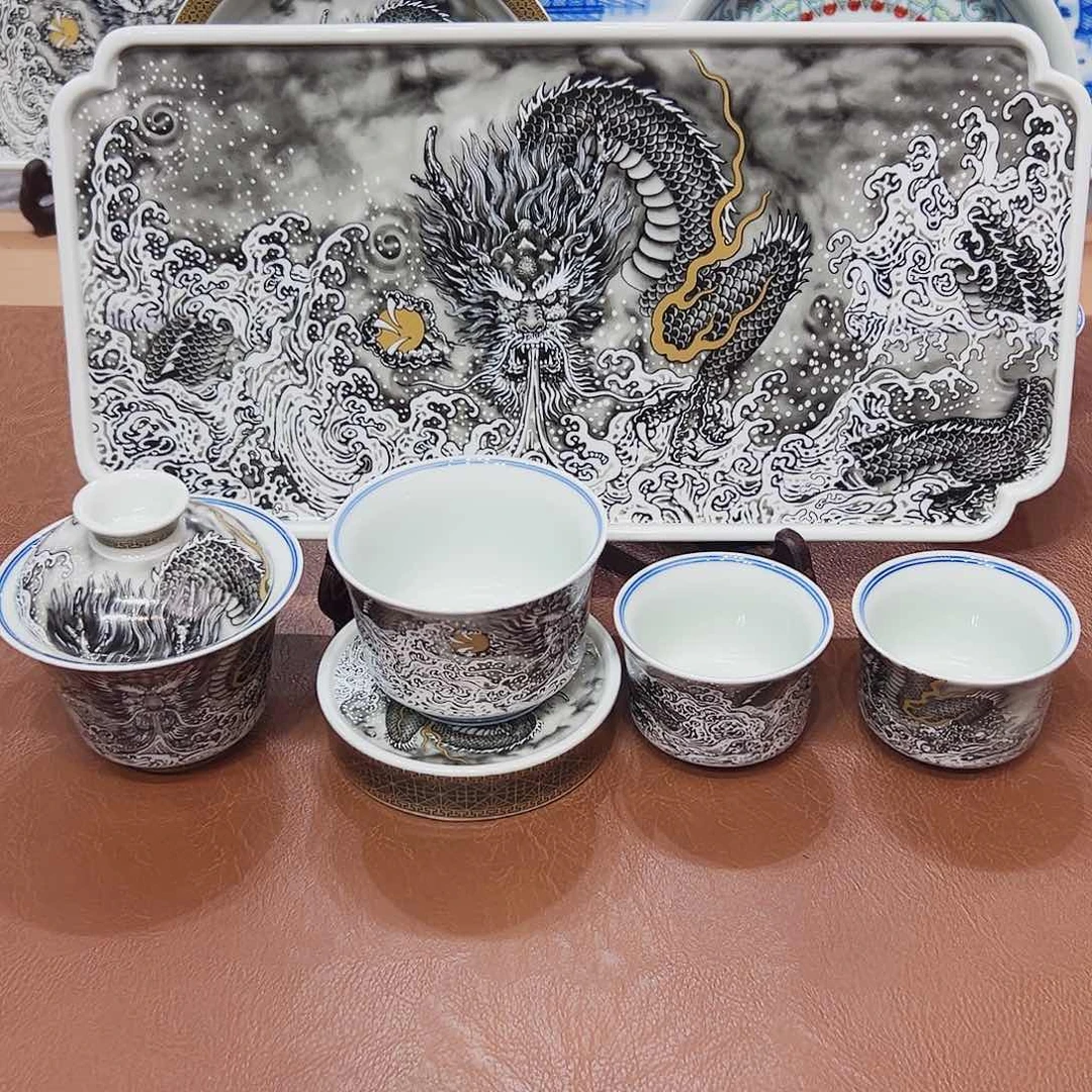 摆件景德镇陶瓷学院等多家知名高校建立