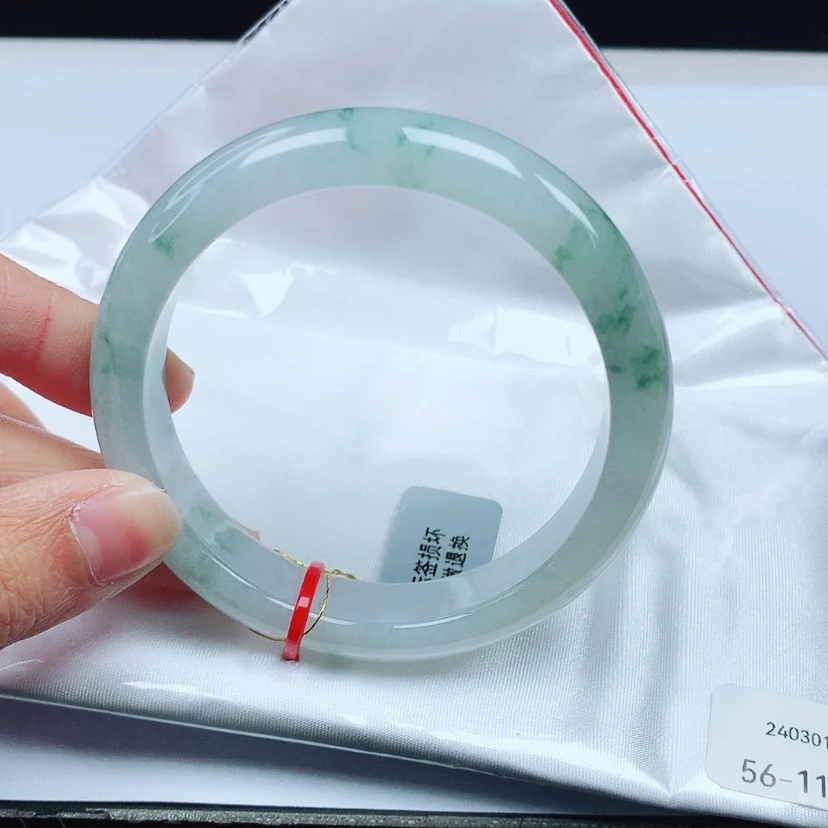 【闪购商品】翡翠手镯未镶嵌语*56圈