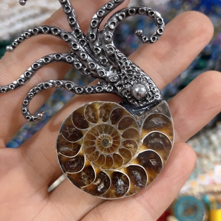 贝壳非金属一个班彩螺章鱼吊坠