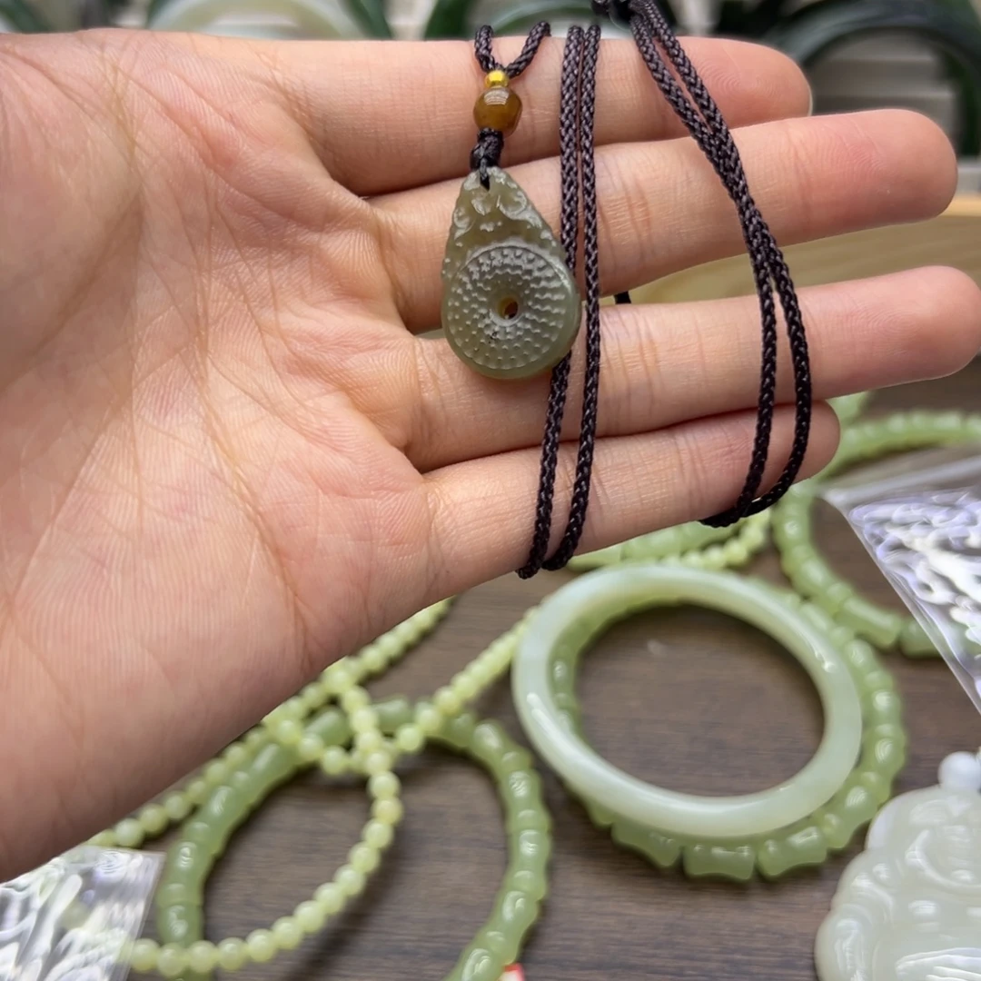 和田玉未镶嵌颈饰214