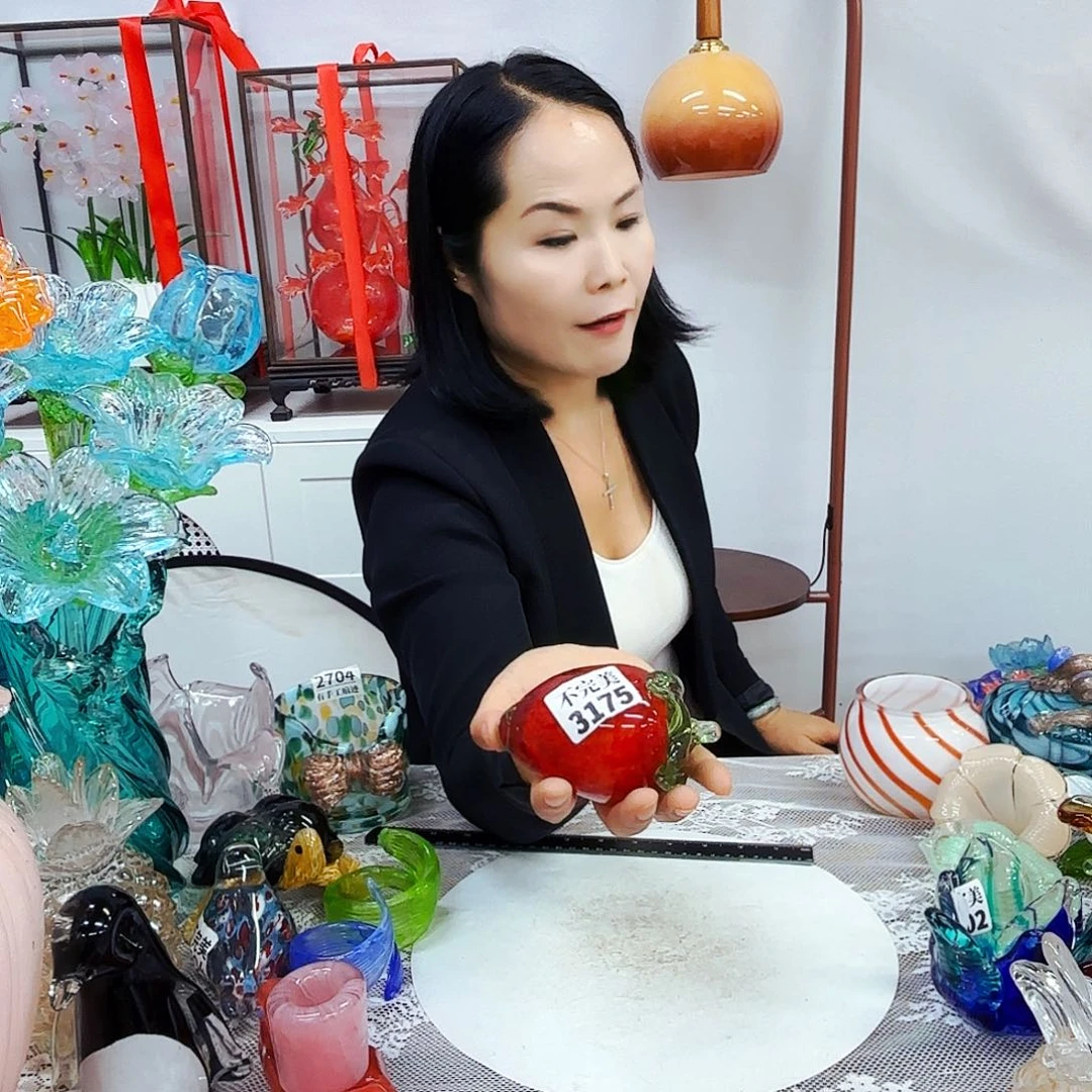 草莓不完美安妮家居琉璃摆件