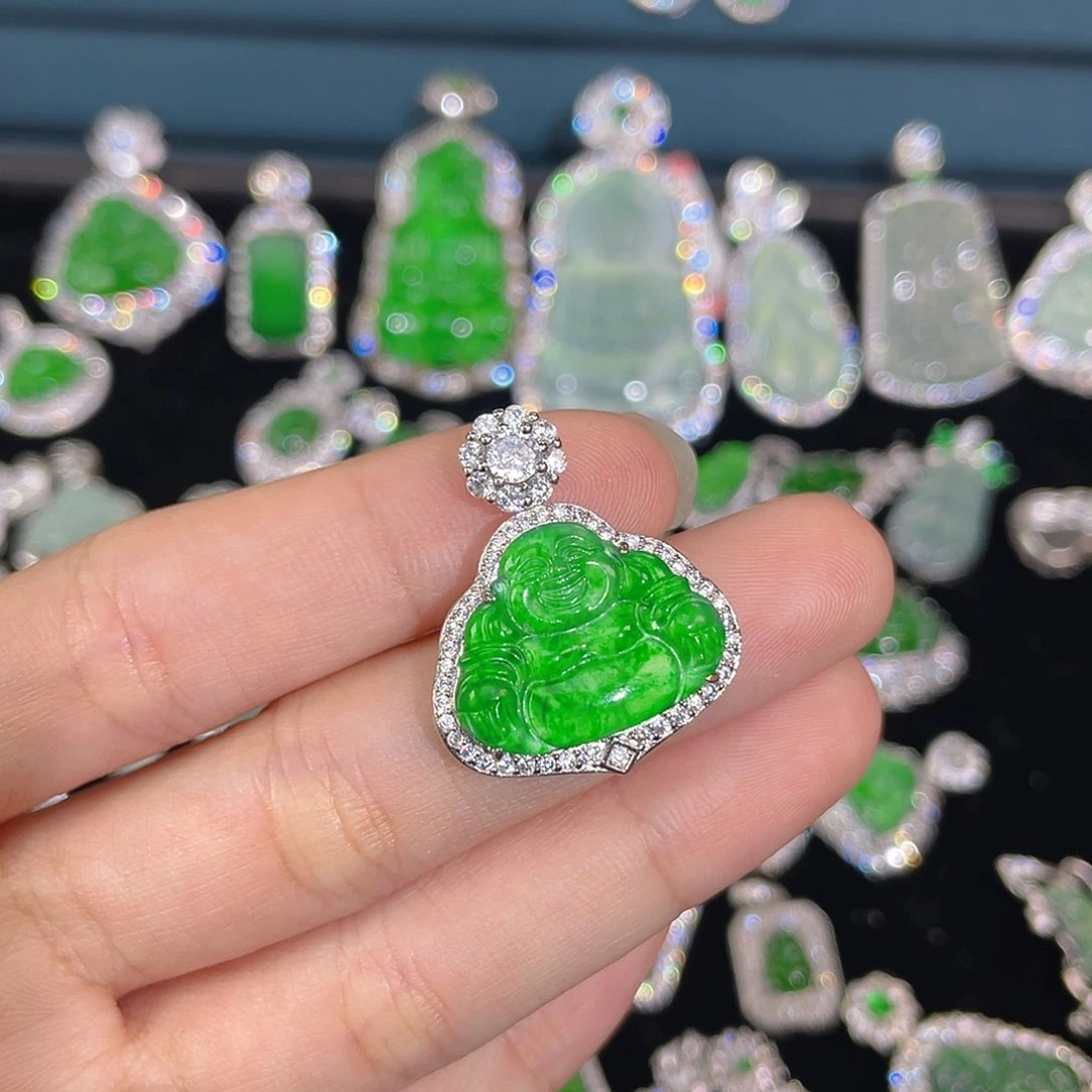 颈饰未镶嵌翡翠吊坠