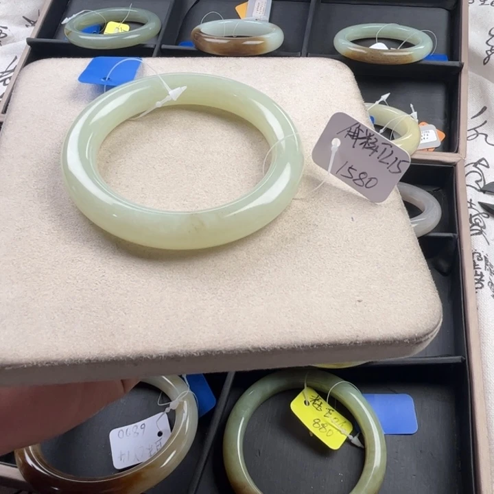 未镶嵌手镯和田玉玲珑美镯59