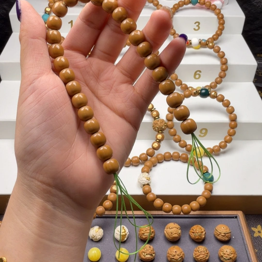 猴头核桃吊坠猴头核桃吊坠一套毕业