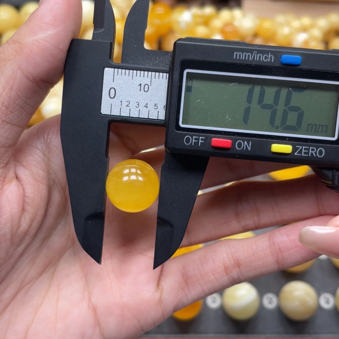 萬***缰琥珀未镶嵌珠宝奇石