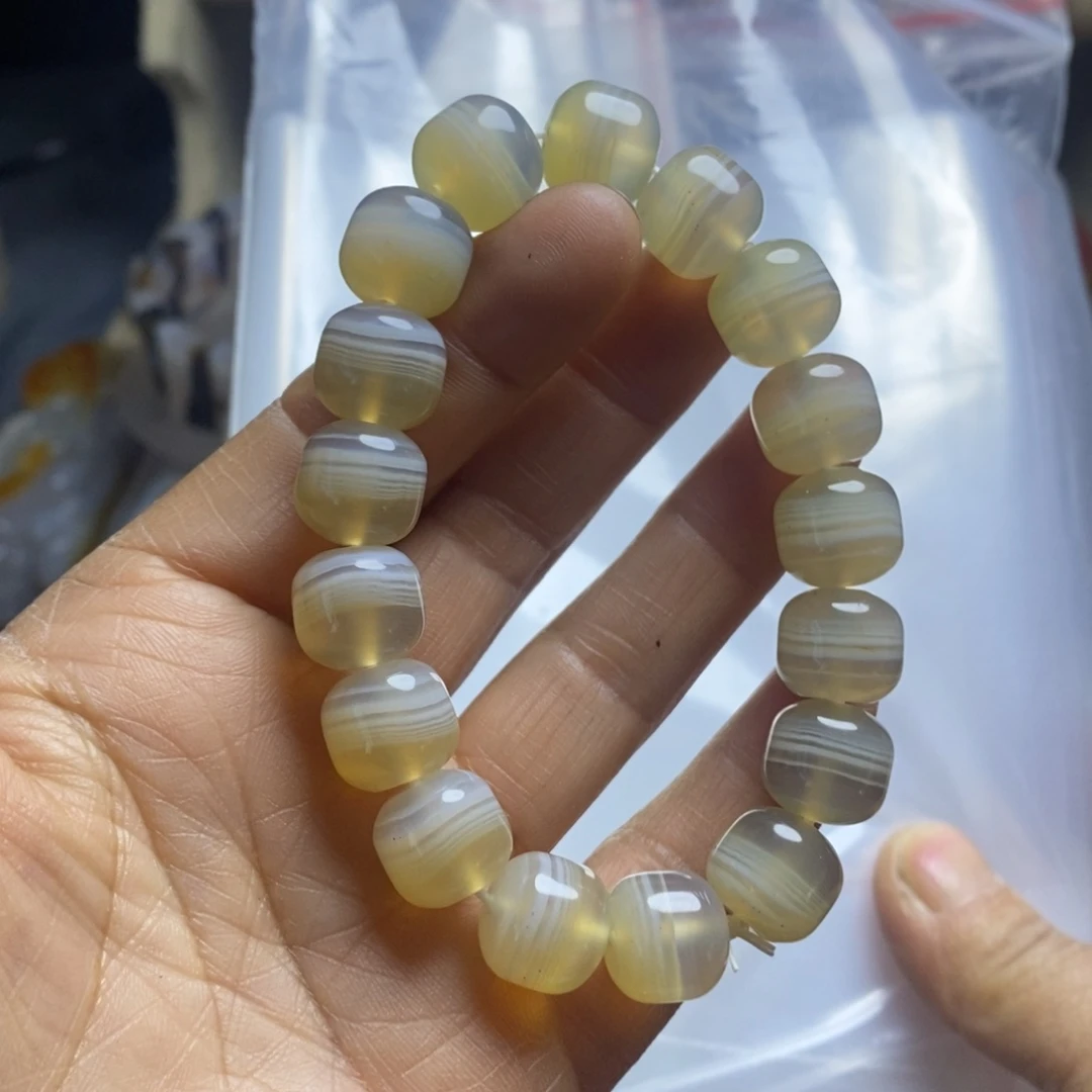 若***雪玛瑙/玉髓未镶嵌手链