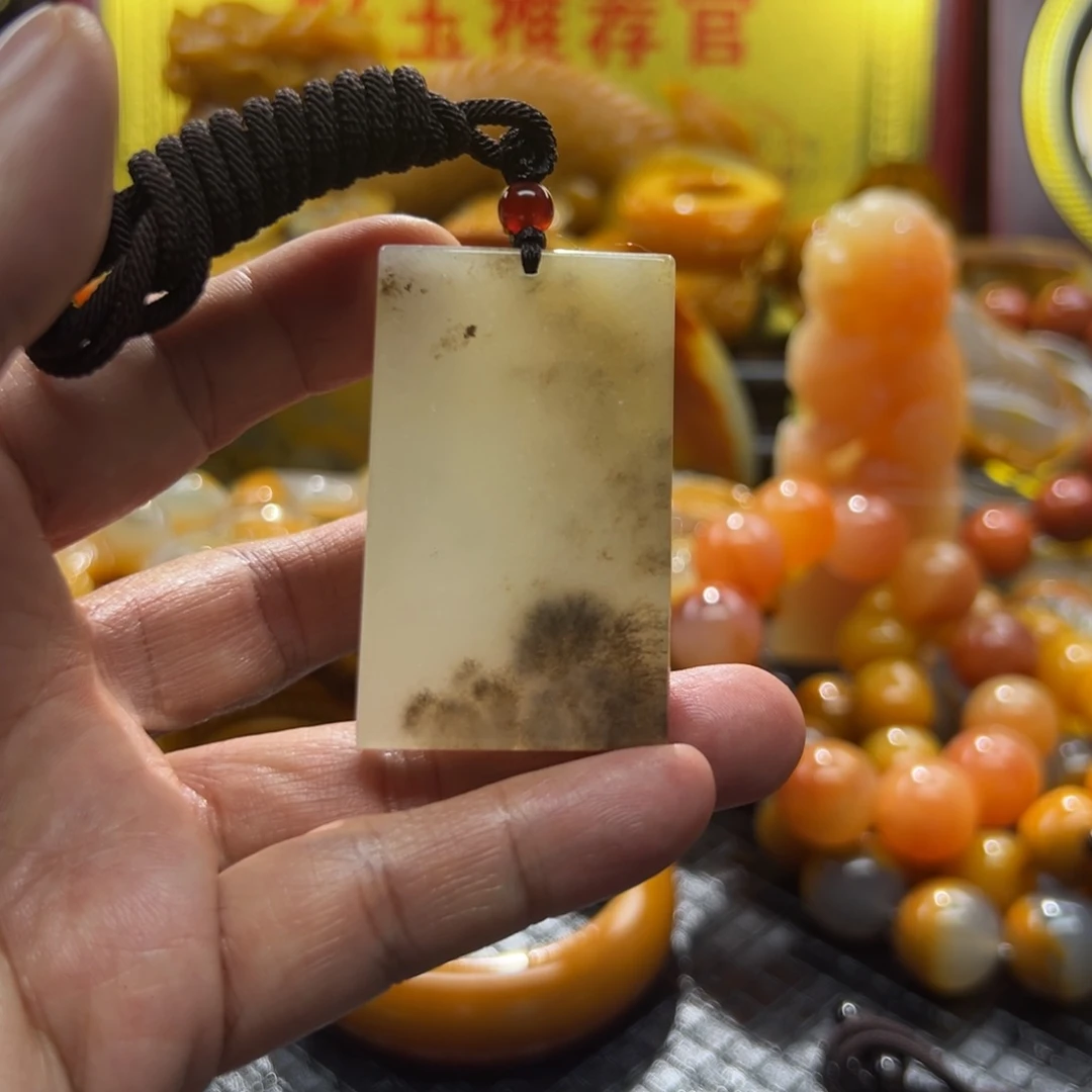 石英质玉未镶嵌颈饰