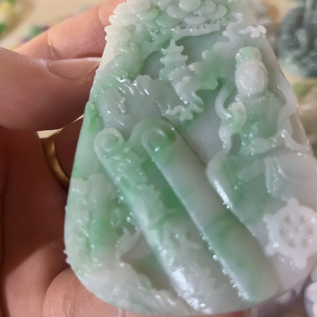 未镶嵌定制翡翠翡翠