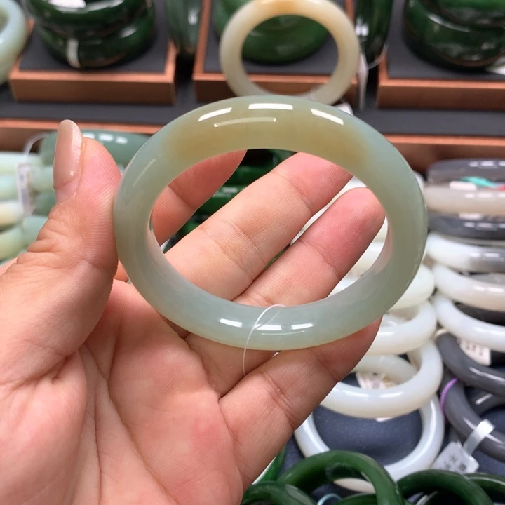 【闪购商品】未镶嵌手镯和田玉
