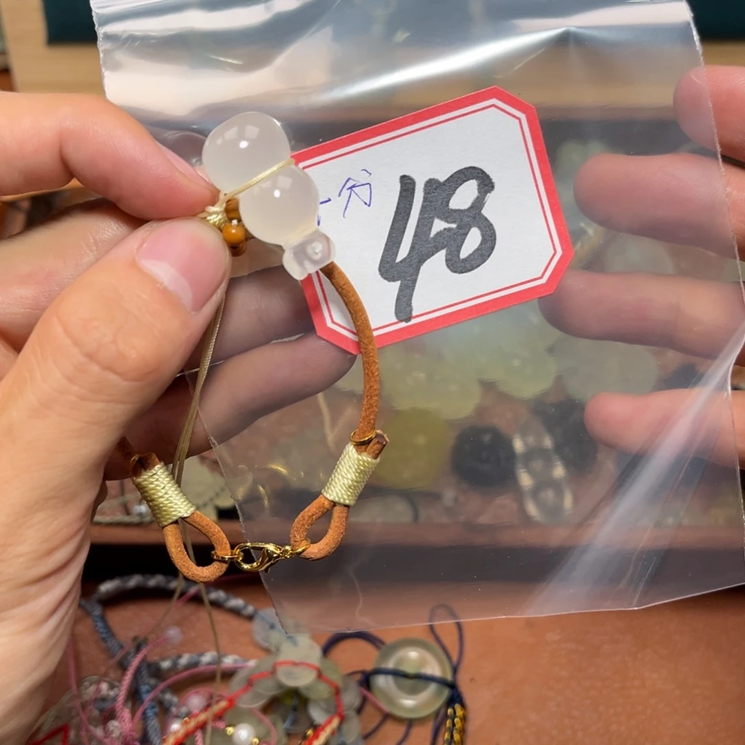 十***熟蛇纹石玉合金颈饰