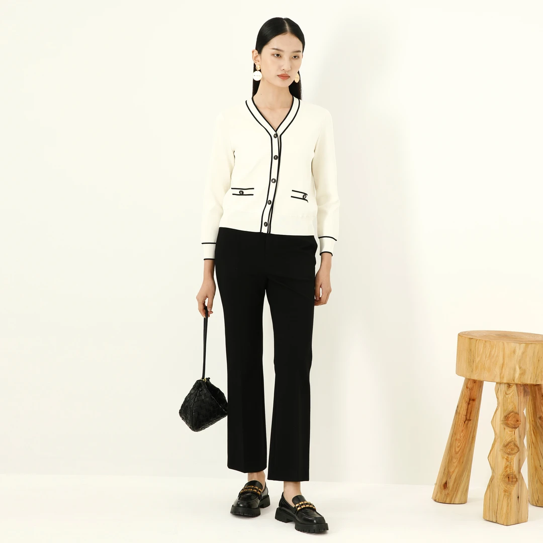 【众心专享】朵拉梵西上衣F27A1302