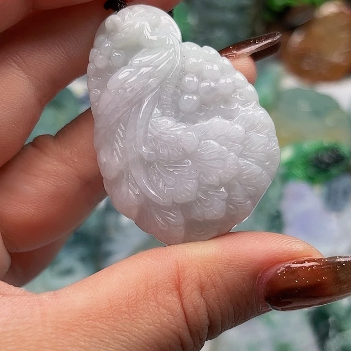 翡翠未镶嵌颈饰挂件