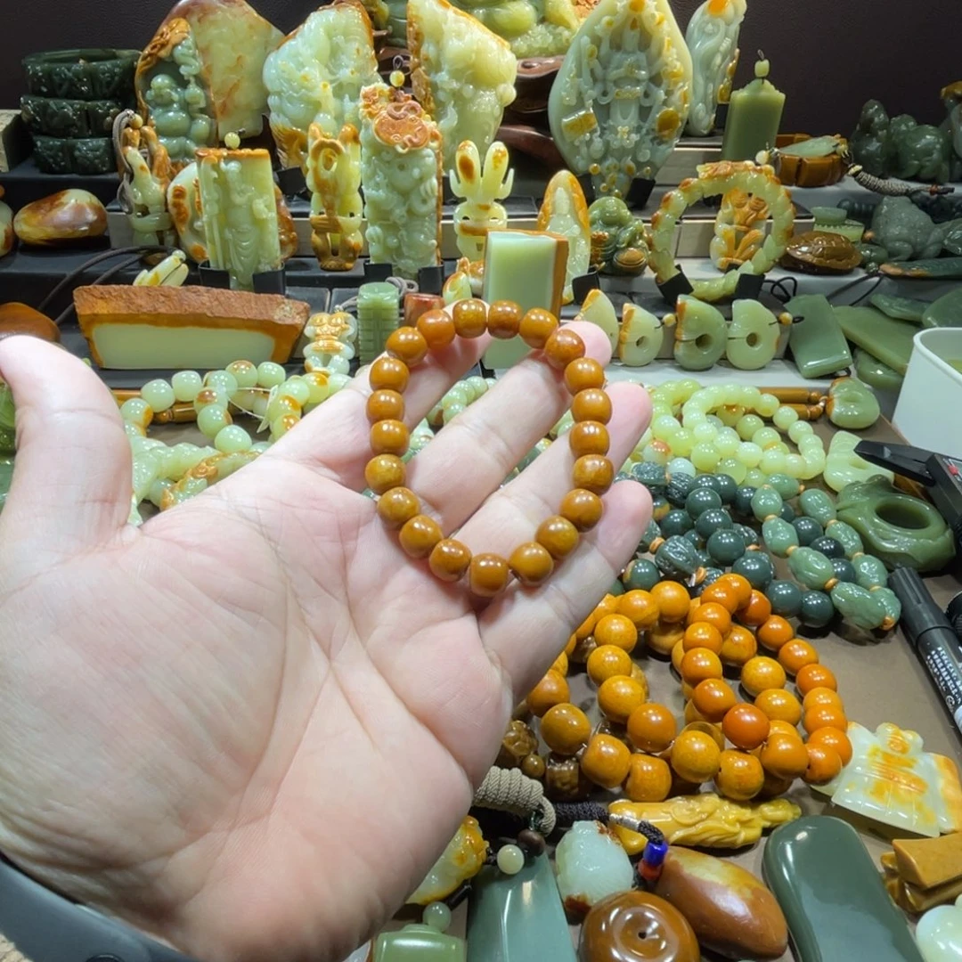 透闪石质玉未镶嵌珠宝奇石