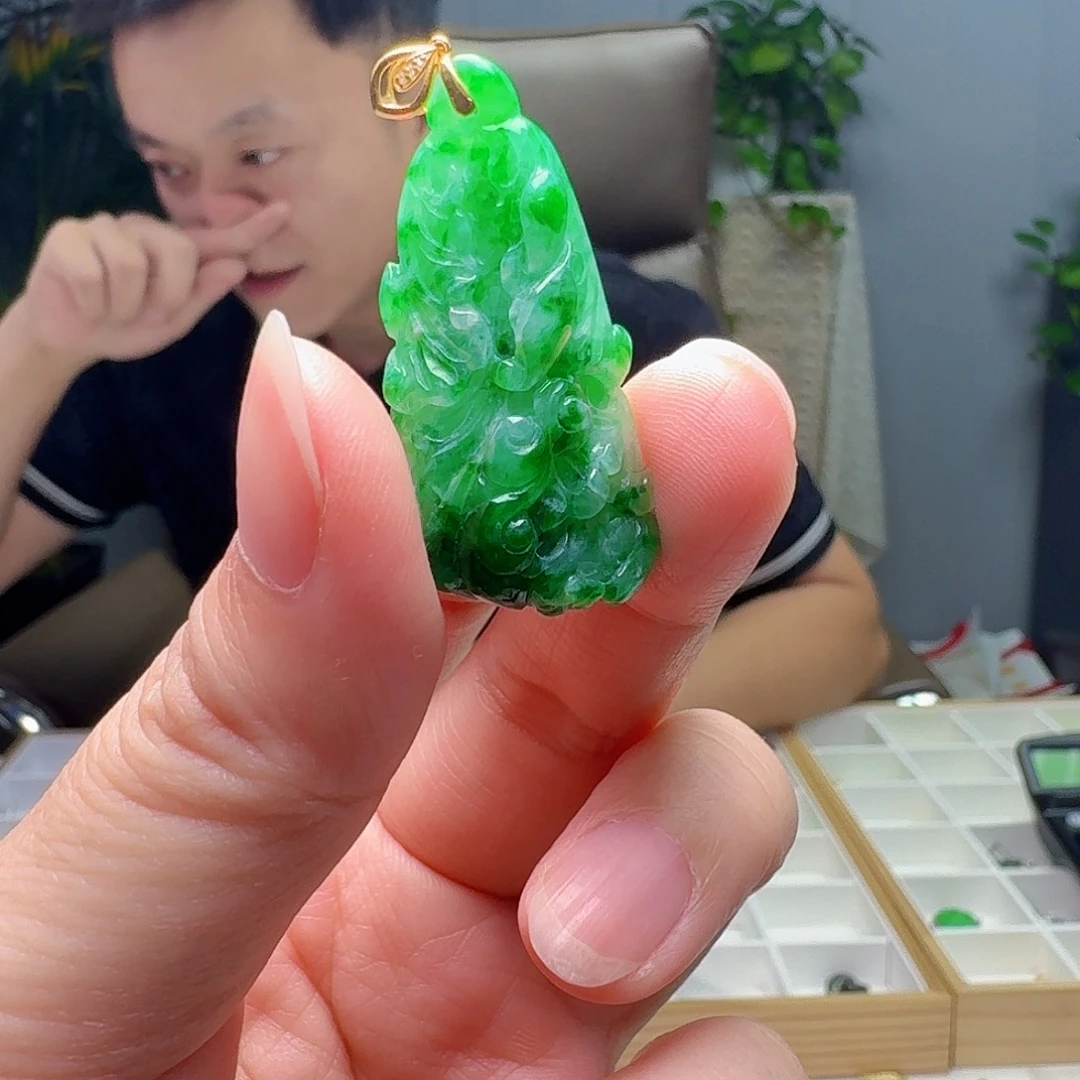翡翠18K金镶嵌吊坠(不含链)天然