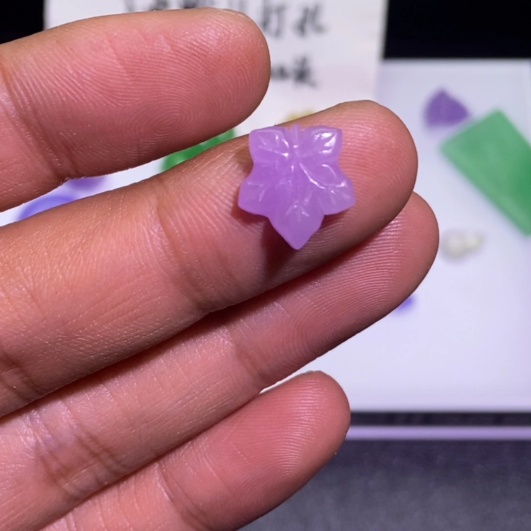 翡翠未镶嵌颈饰吊坠